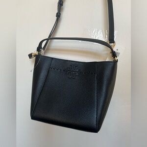 Tory Burch Black Pebbled Leather nwt mcgraw small bucket bag 74956